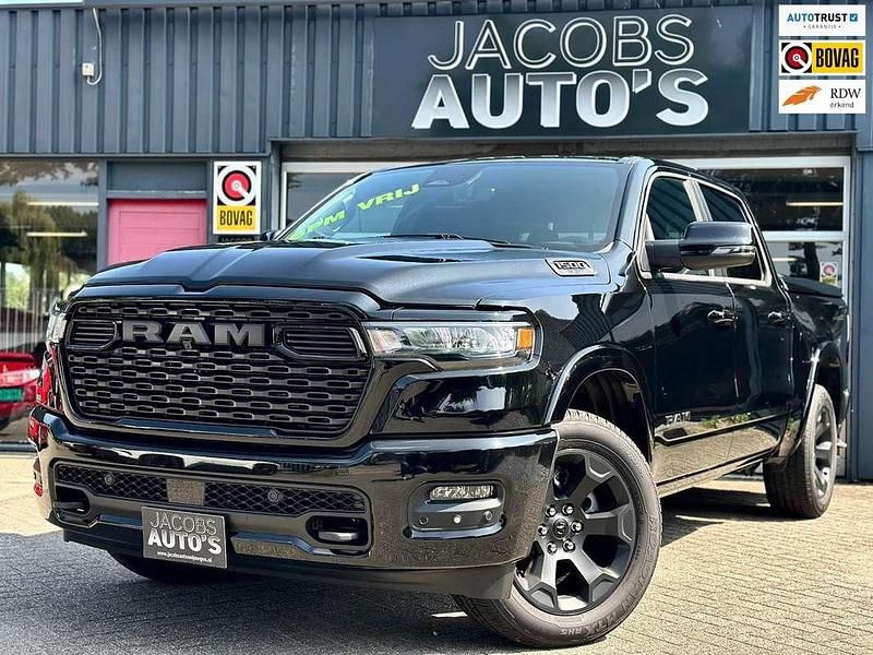 Zwart Gebruikt 2024 Dodge Ram Pickup | € 69.995 (Super prijs) - Afbeelding 1/4