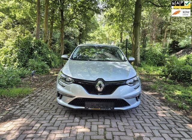 Grijs Gebruikt 2018 Renault Mégane GT Bose Edition Coupé | € 18.950 (Iets duurder) - Afbeelding 1/4