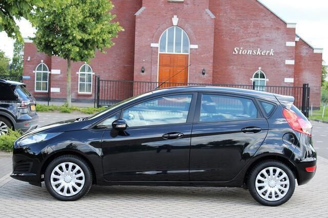 Occasion Ford Fiesta Style 82 PK (60 kW) 2013 Zwart Hatchback
