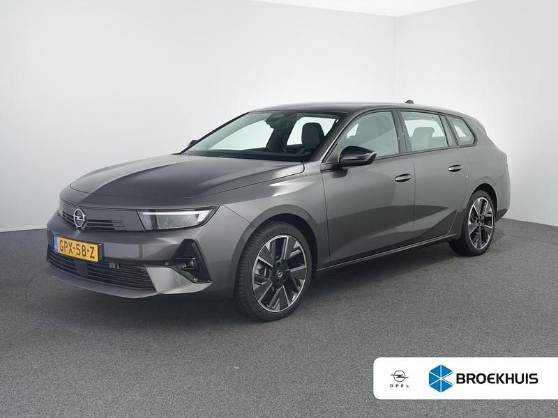 Grijs Gebruikt 2024 Opel Astra Edition Stationwagen | € 25.095 (Goede deal) - Afbeelding 1/4