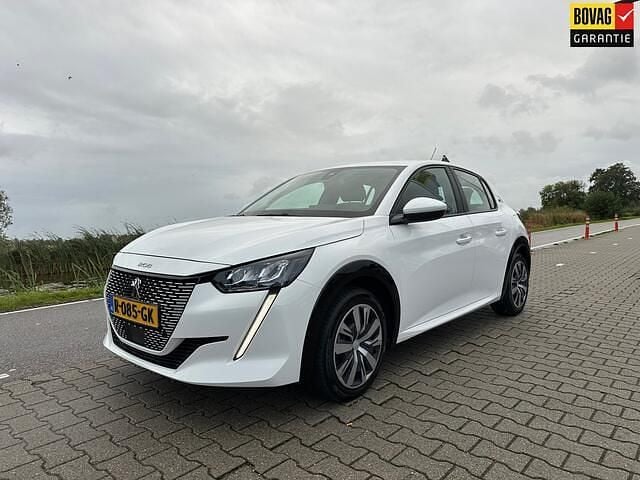 Wit Gebruikt 2021 Peugeot e-208 Active Hatchback | € 13.950 (Super prijs) - Afbeelding 1/4