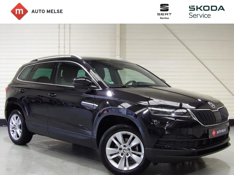 Zwart Gebruikt 2021 Skoda Karoq Style SUV | € 28.945 (Eerlijke prijs) - Afbeelding 1/4