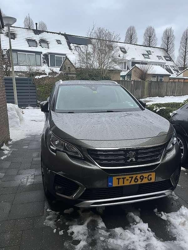 Grijs Occasion 2018 Peugeot 5008 Allure SUV | € 10.500 (Goede deal) - Afbeelding 1/4