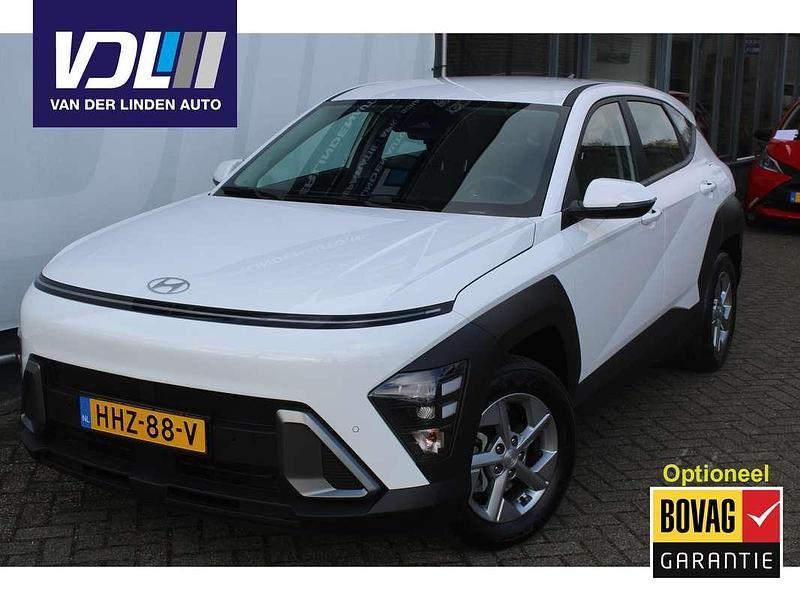 Wit Occasion 2024 Hyundai Kona Comfort SUV | € 28.400 (Eerlijke prijs) - Afbeelding 1/4