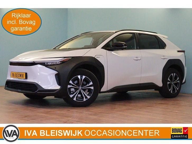 Wit Occasion 2024 Toyota bZ4X Team SUV | € 33.899 (Super prijs) - Afbeelding 1/3