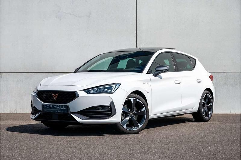 Wit Gebruikt 2022 Cupra Leon VZ Hatchback | € 28.940 (Eerlijke prijs) - Afbeelding 1/4