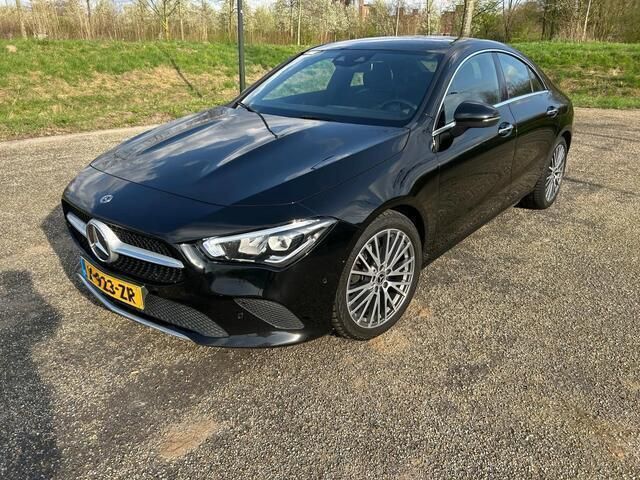Occasion Mercedes CLA180 Business 136 PK (100 kW) 2019 Zwart Sedan