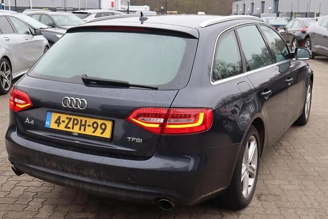 Occasion Audi A4 Basis 170 PK (125 kW) 2015 Blauw Stationwagen