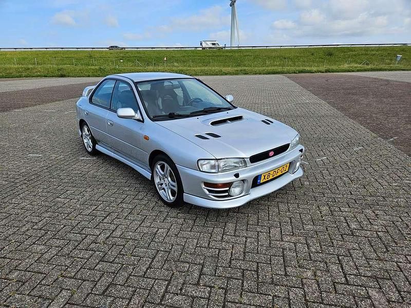Zilver Gebruikt 1998 Subaru Impreza GT Sedan | € 25.555 - Afbeelding 1/4