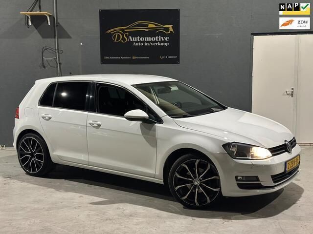 Wit Gebruikt 2013 VW Golf VII Highline Hatchback | € 5.995 (Iets duurder) - Afbeelding 1/4