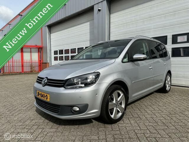 Grijs Gebruikt 2014 VW Touran Highline MPV | € 6.995 (Super prijs) - Afbeelding 1/4