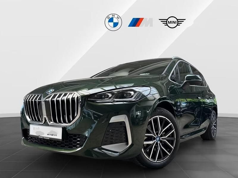 Groen Gebruikt 2024 BMW 230 M Sport Stationwagen | € 49.800 - Afbeelding 1/4