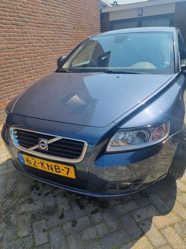 Blauw Gebruikt 2010 Volvo V50 Stationwagen | € 6.000 (Eerlijke prijs) - Afbeelding 1/4