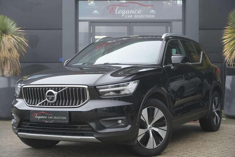 Zwart Occasion 2020 Volvo XC40 Inscription SUV | € 27.950 (Super prijs) - Afbeelding 1/4
