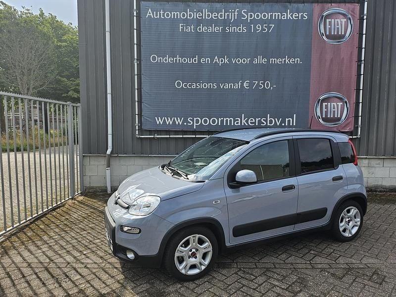 Grijs Gebruikt 2023 Fiat Panda City Life Hatchback | € 16.950 (Duur) - Afbeelding 1/4