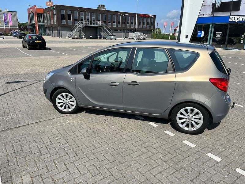Bruin (metallic) Gebruikt 2012 Opel Meriva Cosmo MPV | € 5.150 (Super prijs) - Afbeelding 1/4