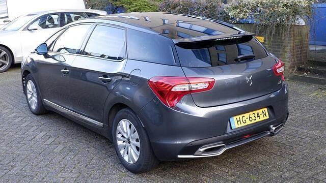 Occasion Citroën DS5 Business Class 120 PK (88 kW) 2015 Grijs (metallic) Hatchback