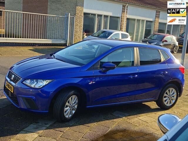 Blauw Occasion 2019 Seat Ibiza Business Hatchback | € 13.850 (Goede deal) - Afbeelding 1/4