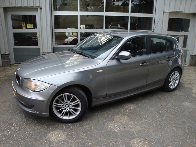 Grijs Gebruikt 2010 BMW 118 M Sport Hatchback | € 8.650 (Duur) - Afbeelding 1/4