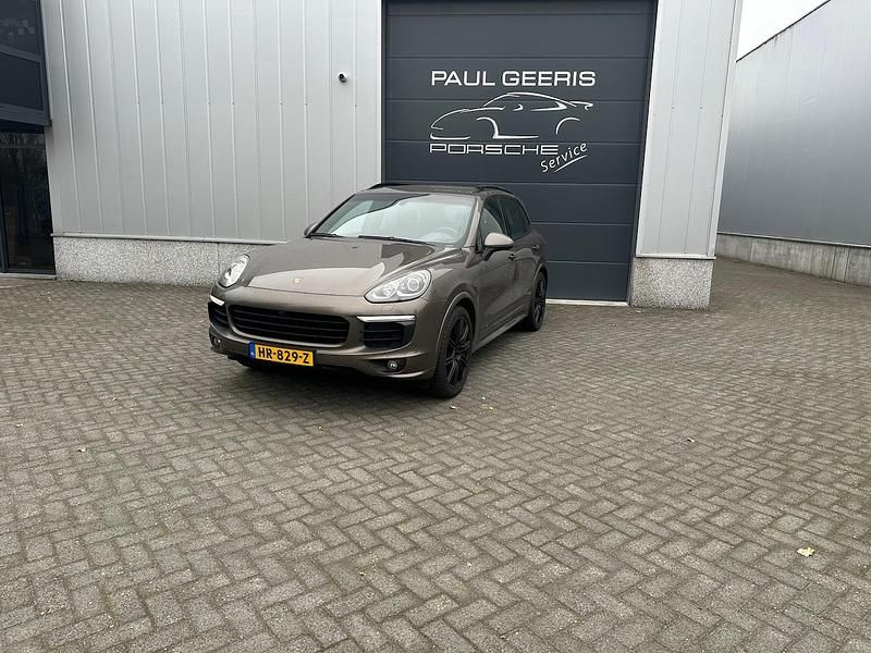 Bruin Gebruikt 2015 Porsche Cayenne SUV | € 35.000 (Duur) - Afbeelding 1/2