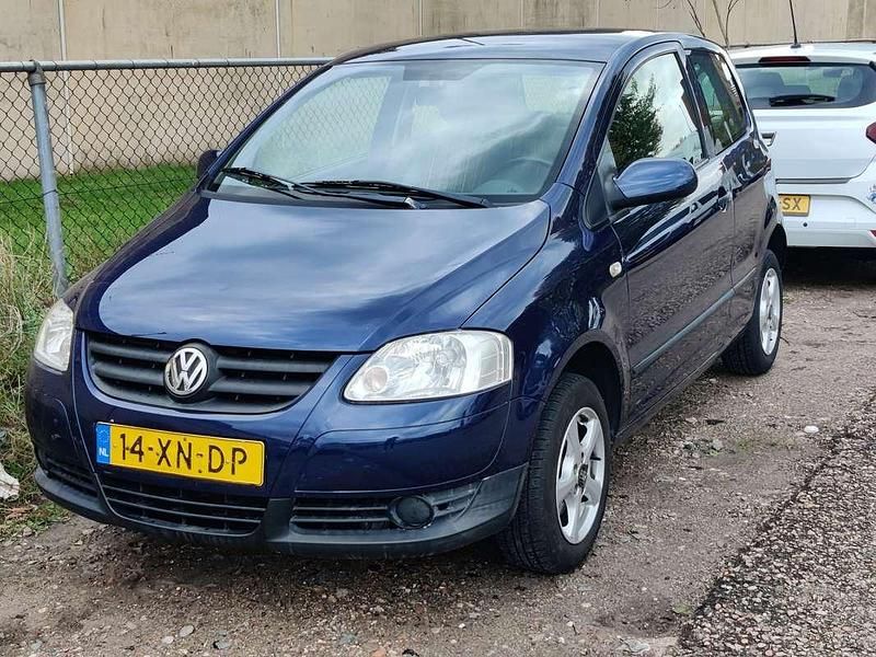 Blauw Gebruikt 2007 VW Fox Trendline Hatchback | € 850 (Goede deal) - Afbeelding 1/4