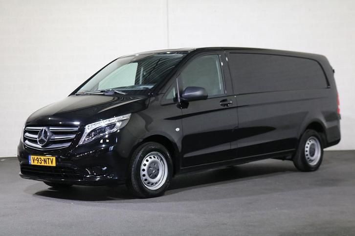 Occasion Mercedes Vito 165 PK (121 kW) 2021 Zwart (metallic) Van