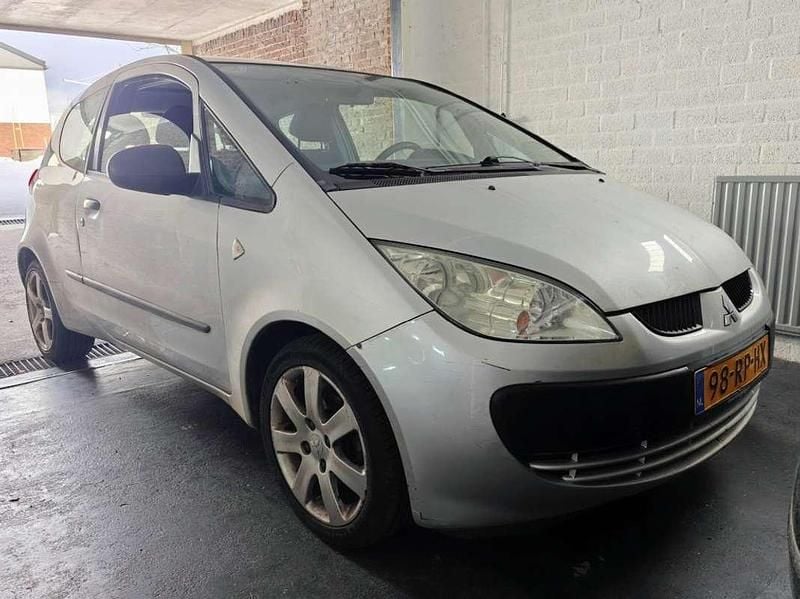 Grijs Gebruikt 2005 Mitsubishi Colt Hatchback | € 950 (Goede deal) - Afbeelding 1/4
