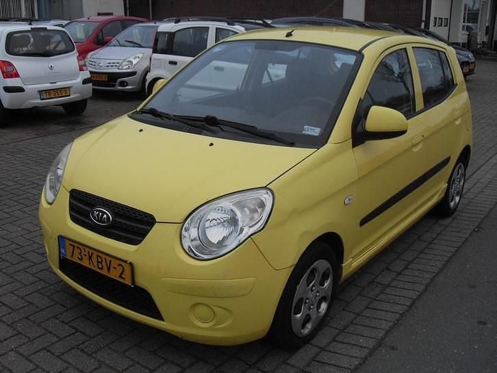 Geel Occasion 2009 Kia Picanto Hatchback | € 1.750 (Eerlijke prijs) - Afbeelding 1/4