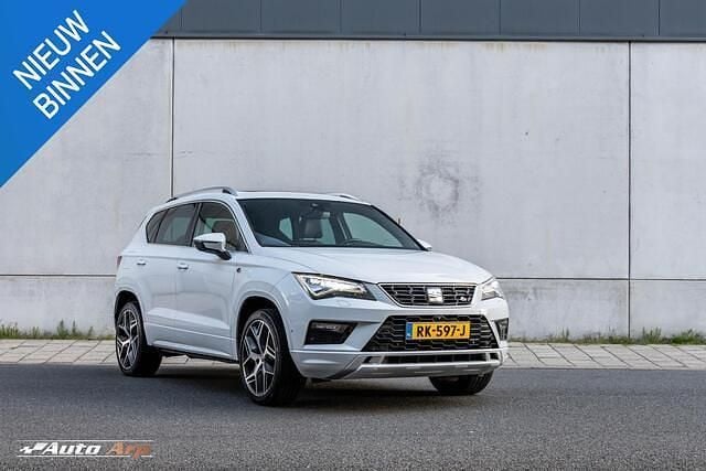 Wit Gebruikt 2018 Seat Ateca FR SUV | € 16.950 (Eerlijke prijs) - Afbeelding 1/4