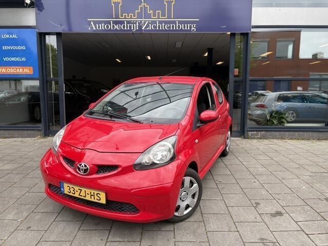Rood Gebruikt 2008 Toyota Aygo Hatchback | € 2.495 (Eerlijke prijs) - Afbeelding 1/4