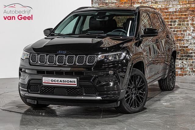 Zwart (metallic) Occasion 2023 Jeep Compass SUV | € 27.845 (Eerlijke prijs) - Afbeelding 1/4