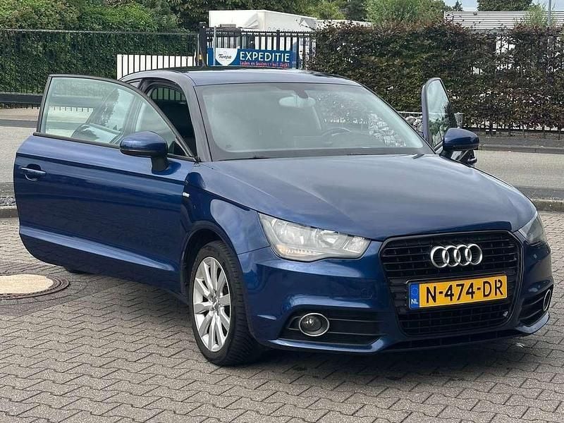Blauw Gebruikt 2011 Audi A1 Ambition Hatchback | € 5.750 (Goede deal) - Afbeelding 1/4