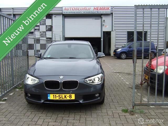 Grijs Gebruikt 2011 BMW 118 Comfort Edition Hatchback | € 8.000 (Iets duurder) - Afbeelding 1/4