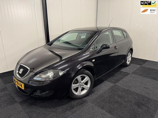 Zwart Gebruikt 2006 Seat Leon Hatchback | € 1.750 (Duur) - Afbeelding 1/4