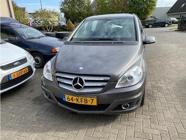 Grijs Gebruikt 2009 Mercedes B170 MPV | € 2.350 - Afbeelding 1/4