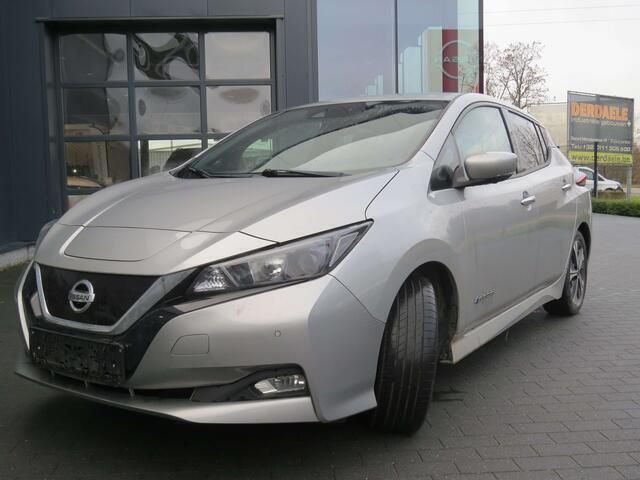 Grijs Gebruikt 2018 Nissan Leaf N-Connecta Hatchback | € 21.000 - Afbeelding 1/4