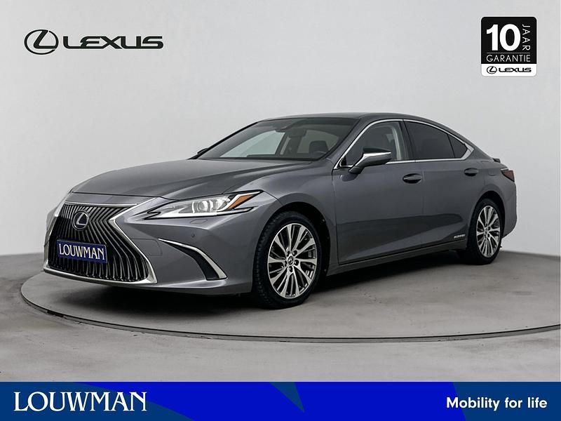 Occasion Lexus ES300H Business Edition 218 PK (160 kW) 2021 Sonic grey (grijs metallic) Sedan