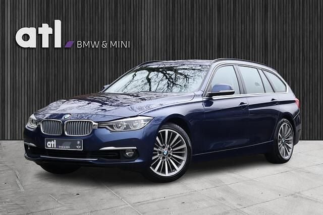 Blauw Occasion 2018 BMW 318 Luxury Line Stationwagen | € 19.950 (Eerlijke prijs) - Afbeelding 1/4