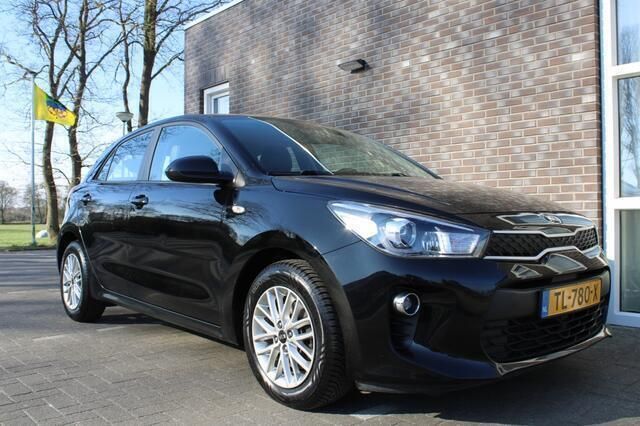 Zwart Gebruikt 2018 Kia Rio Hatchback | € 8.950 (Eerlijke prijs) - Afbeelding 1/4