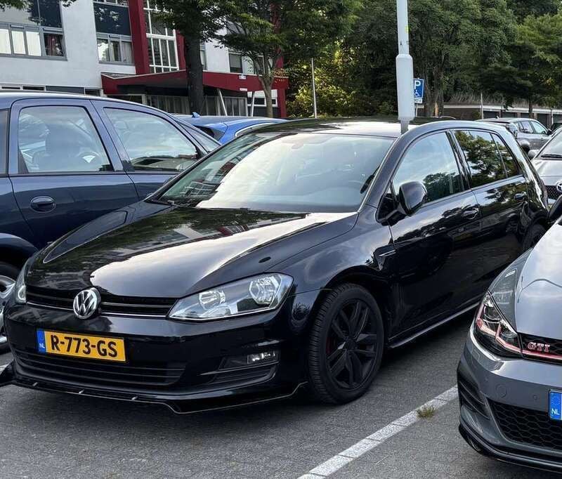 Zwart Gebruikt 2015 VW Golf VII Edition Hatchback | € 11.999 (Goede deal) - Afbeelding 1/4