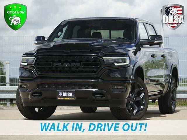 Zwart Gebruikt 2023 Dodge Ram Limited Pickup | € 69.950 (Eerlijke prijs) - Afbeelding 1/4