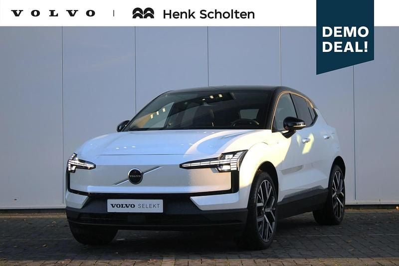 Wit Gebruikt 2025 Volvo EX30 Single Motor Extended Range SUV | € 38.950 (Eerlijke prijs) - Afbeelding 1/4