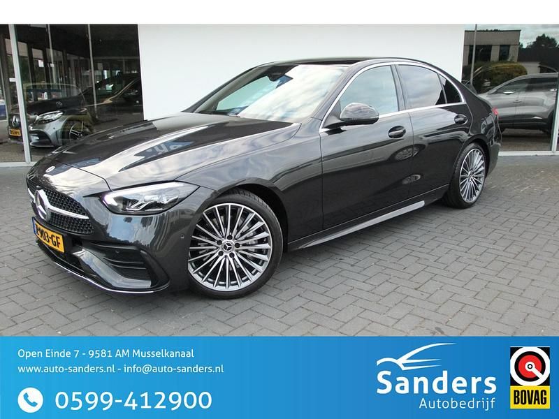 Grijs Occasion 2024 Mercedes C180 AMG line Sedan | € 50.995 (Iets duurder) - Afbeelding 1/4