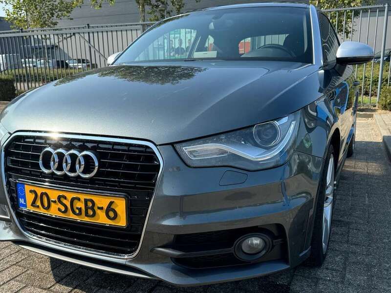 Grijs Gebruikt 2011 Audi A1 Proline Hatchback | € 10.950 (Iets duurder) - Afbeelding 1/4