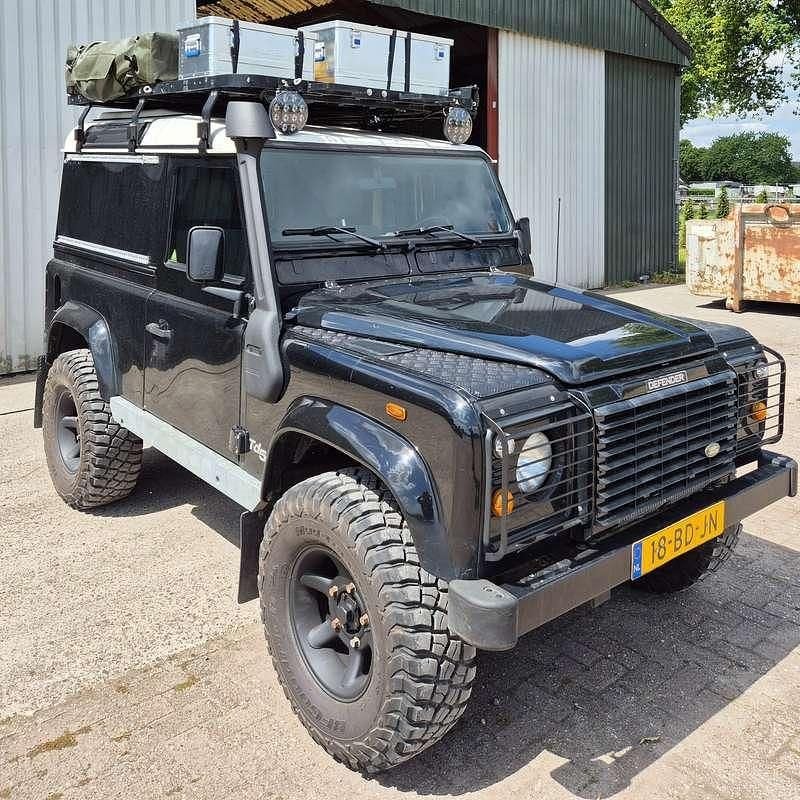 Occasion Land Rover Defender 122 PK (89 kW) 2002 Zwart Van