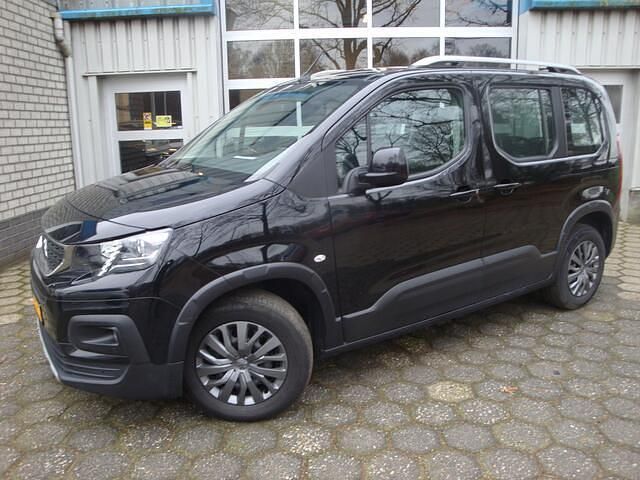 Zwart Occasion 2020 Peugeot Rifter Allure MPV | € 21.400 (Goede deal) - Afbeelding 1/4