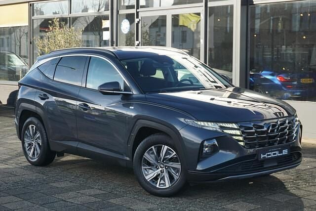 Grijs Gebruikt 2023 Hyundai Tucson Comfort SUV | € 29.750 (Eerlijke prijs) - Afbeelding 1/4