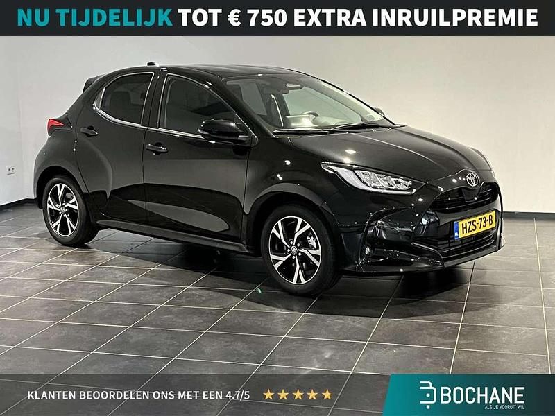 Night sky black (209) Nieuw 2025 Toyota Yaris Hybrid Hatchback | € 26.400 (Eerlijke prijs) - Afbeelding 1/4