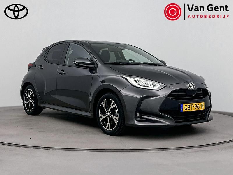 Grijs Gebruikt 2024 Toyota Yaris Hybrid Edition Hatchback | € 24.999 (Eerlijke prijs) - Afbeelding 1/4