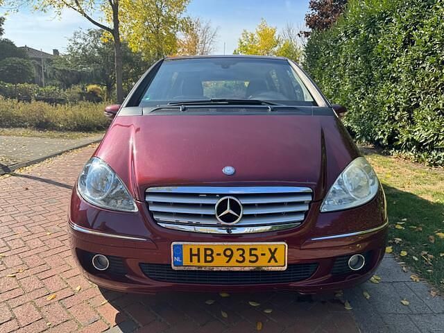 Rood Gebruikt 2004 Mercedes A200 Classic MPV | € 999 - Afbeelding 1/4
